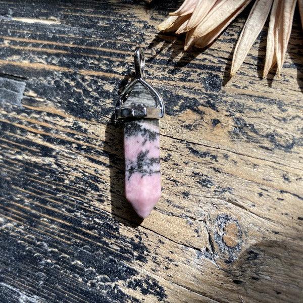 Pendentif pointe en Rhodonite pour libérer ses peines