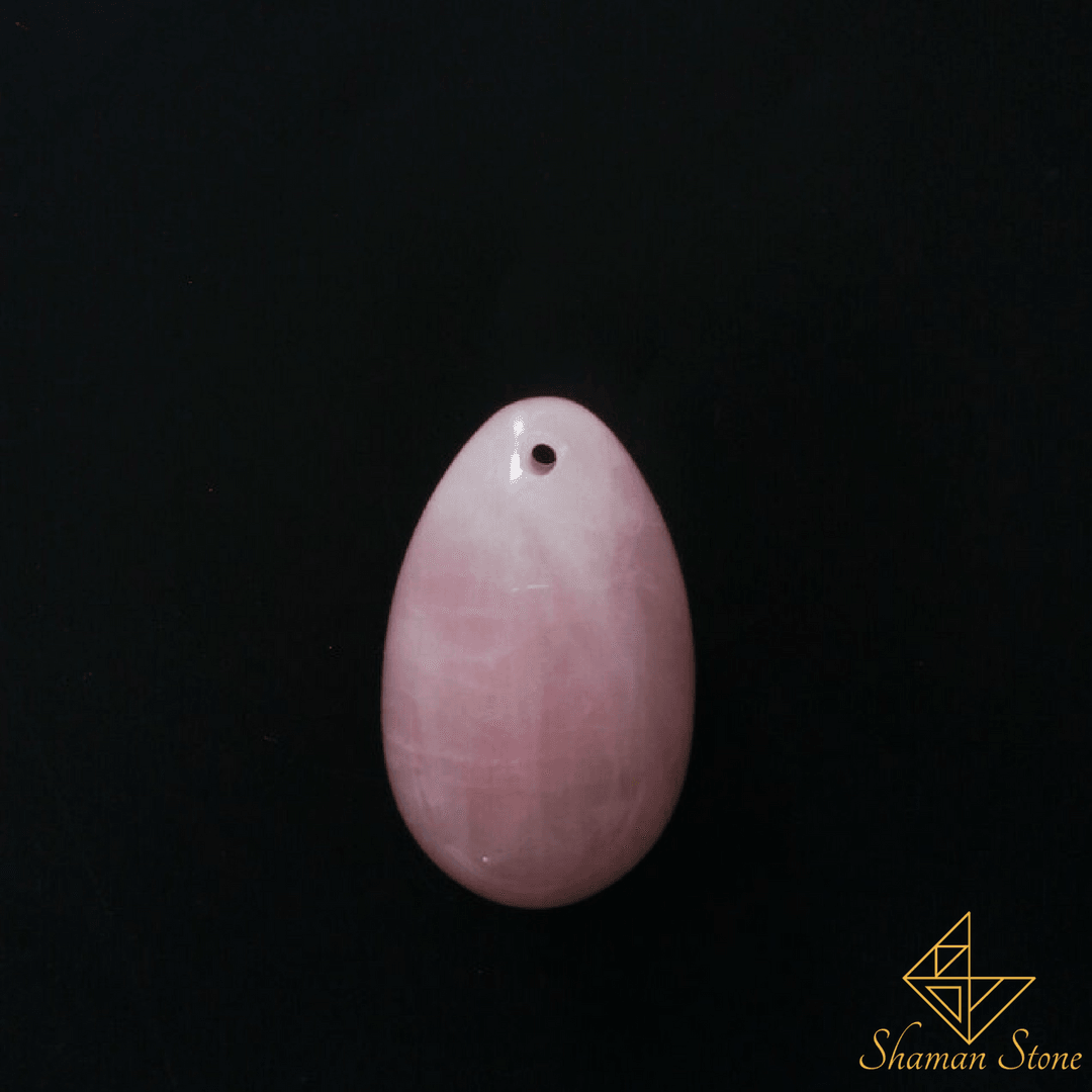 Oeuf de yoni en quartz rose, douceur et amour