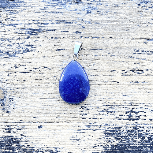 Pendentif en lapis lazuli aux vertus libératrices