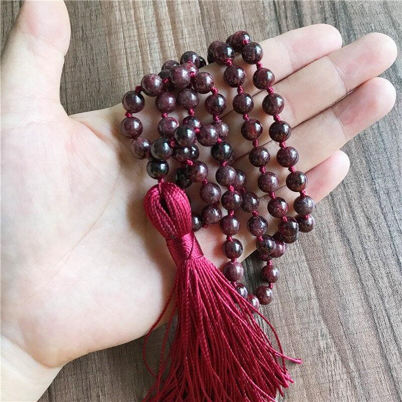 Collier long en pierre naturelle de grenat