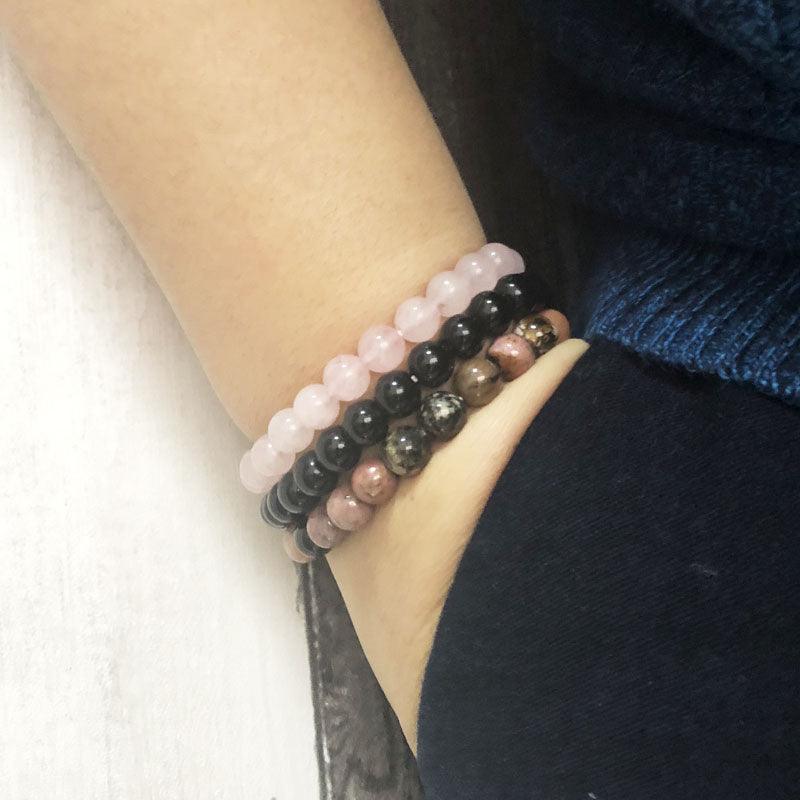 Bracelets "amour de soi" en Onyx, Rhodonite et Quartz rose