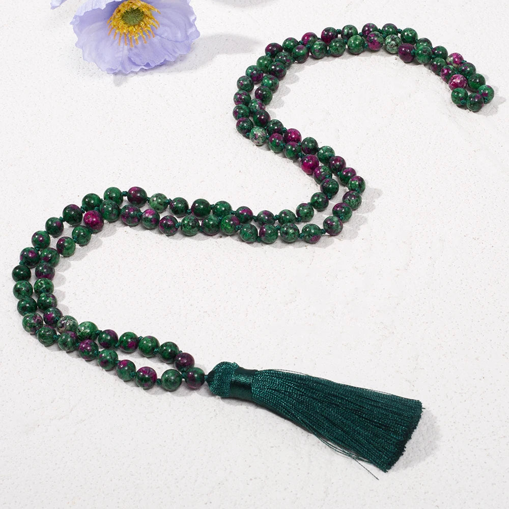 Collier en rubis sur zoisite