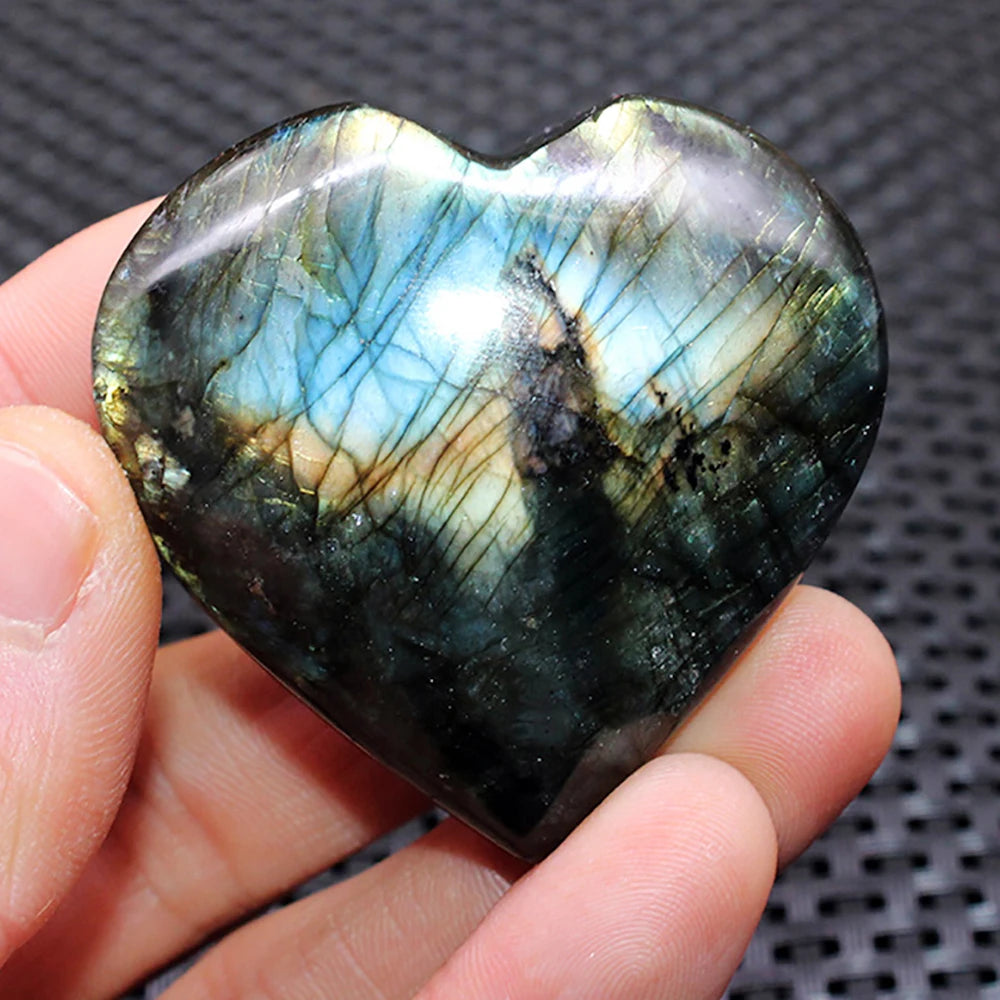 Coeur en Labradorite - Un Trésor d'Énergie et de Magie