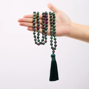 Collier en rubis sur zoisite
